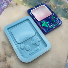 Load image into Gallery viewer, Gameboy Mirror Mould &amp; Mirror Pieces
