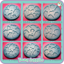Load image into Gallery viewer, Themed Cab Palette Moulds, 10cm Moulds
