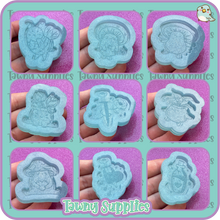 Load image into Gallery viewer, Natural Character Cab Moulds 4cm or smaller

